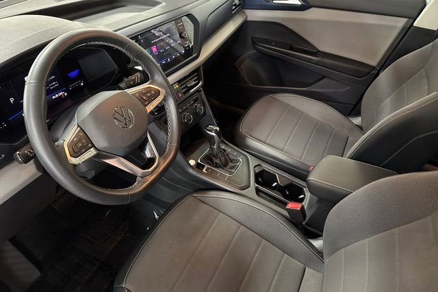 Certified 2022 Volkswagen Taos SE image 12
