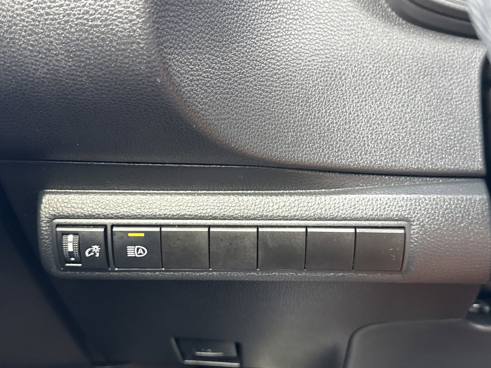 Used 2024 Toyota Corolla LE FWD image 17