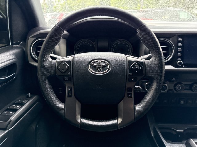 Used 2020 Toyota Tacoma TRD Sport w/ Technology Package AWD/4WD image 18