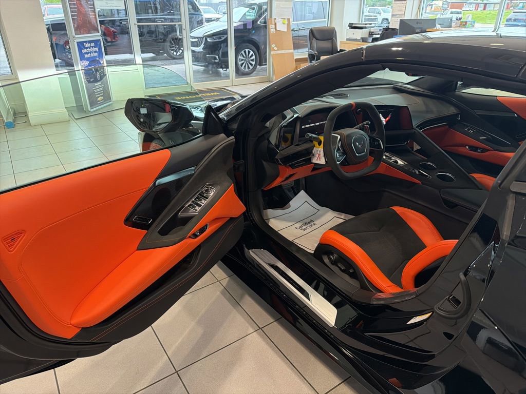 New 2026 Chevrolet Corvette Stingray Premium Conv w/ Stealth Interior Trim Package RWD image 9