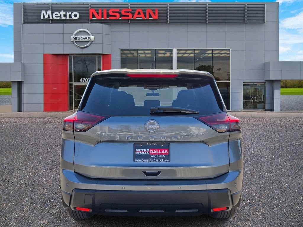 Used 2026 Nissan Rogue S FWD image 5