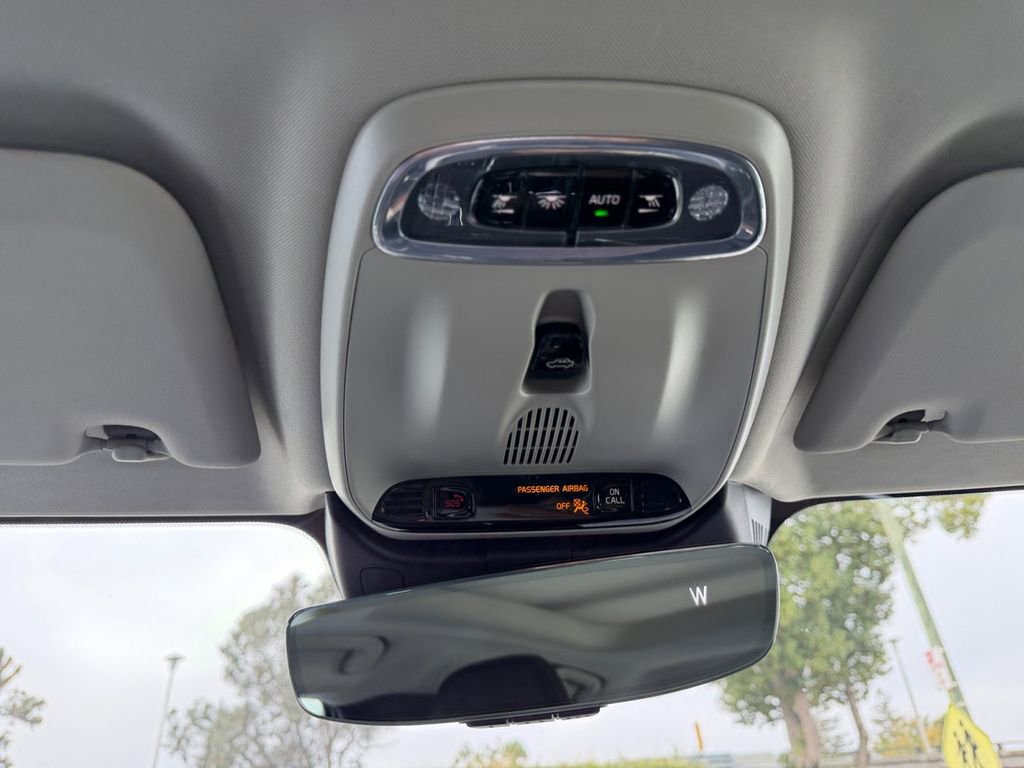 Used 2020 Volvo S60 T5 Momentum image 25