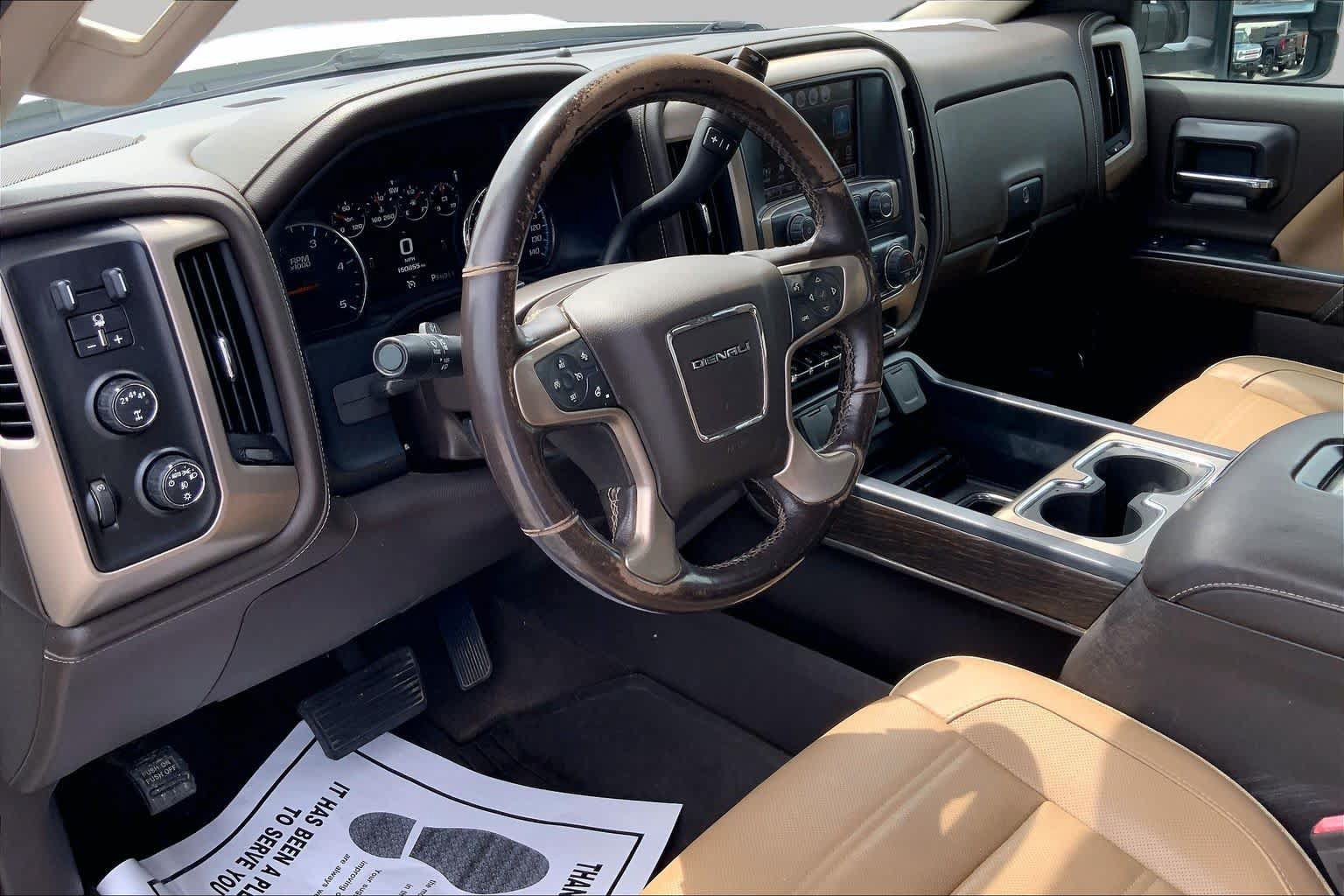 Used 2019 GMC Sierra 2500 Denali w/ Duramax Plus Package AWD/4WD image 18