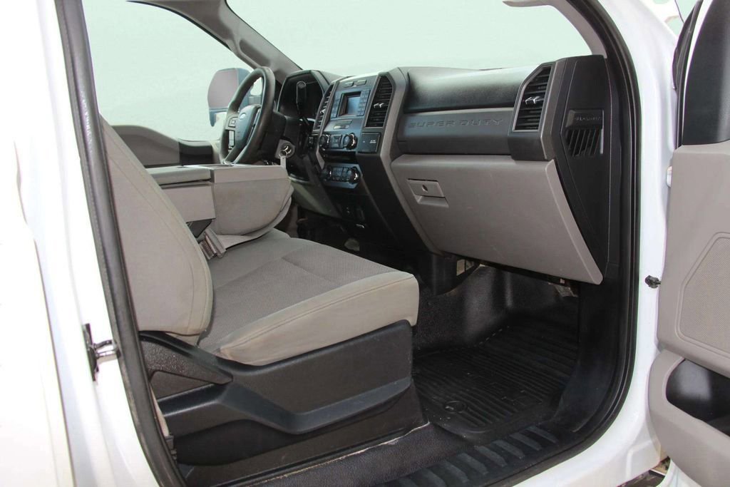 Used 2018 Ford F250 XL w/ Power Equipment Group image 24