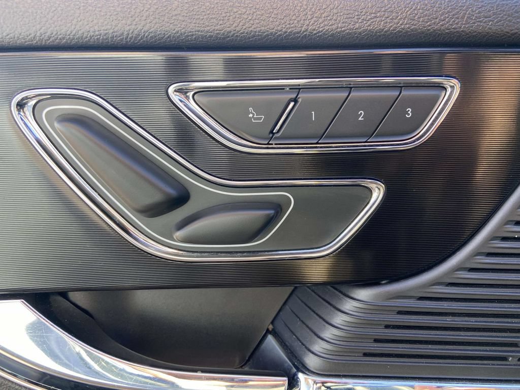 Used 2021 Lincoln Corsair AWD w/ Premium Package image 18