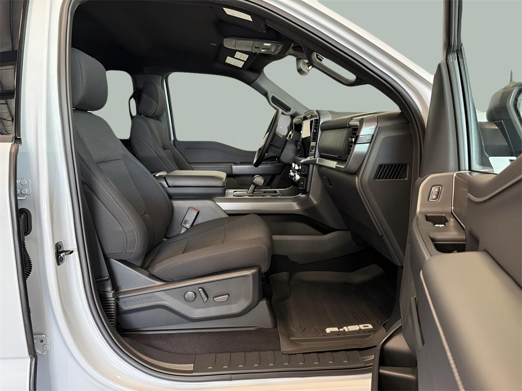 New 2025 Ford F150 XLT w/ Equipment Group 302A MID image 24