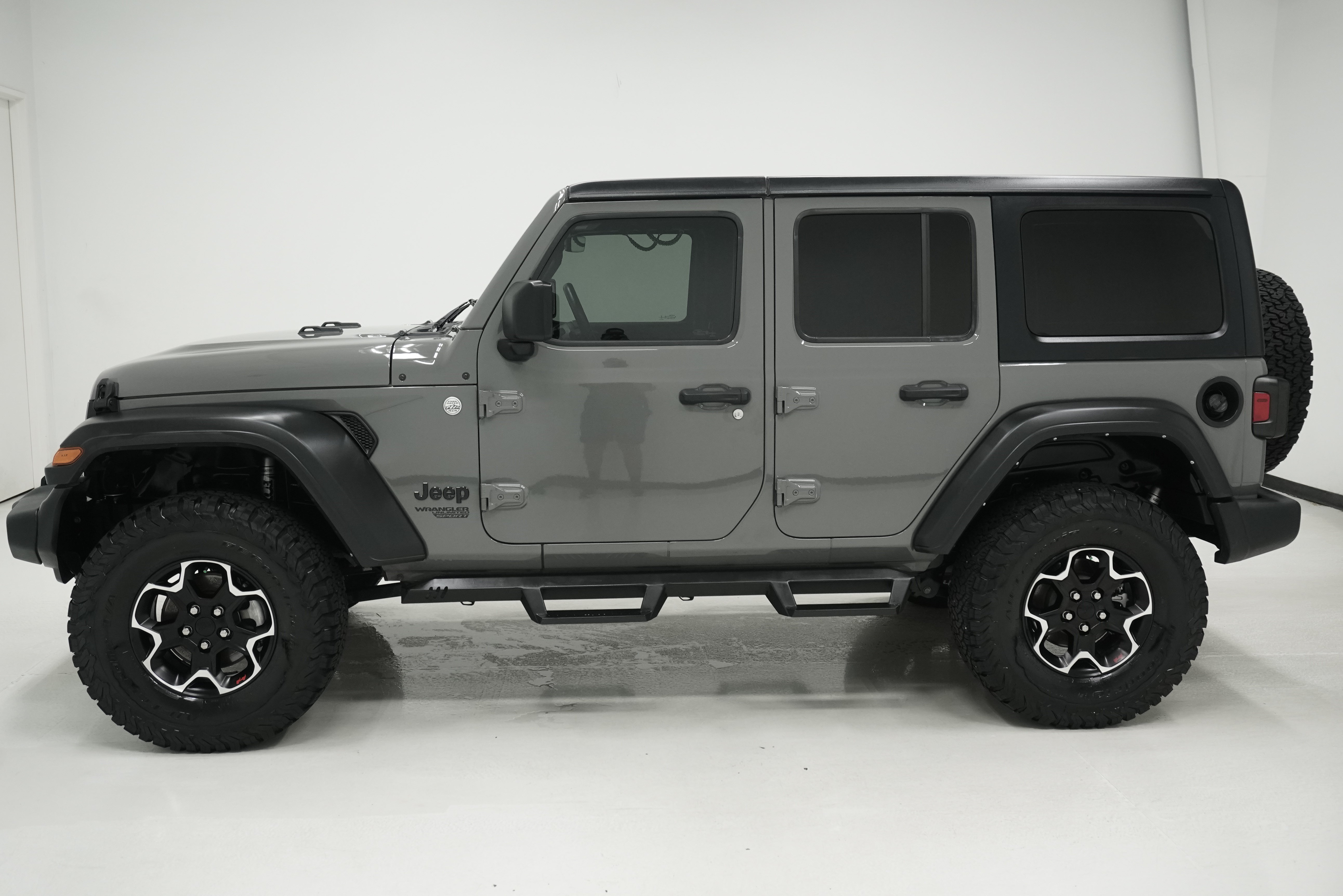 Used 2021 Jeep Wrangler Unlimited Sport AWD/4WD image 7