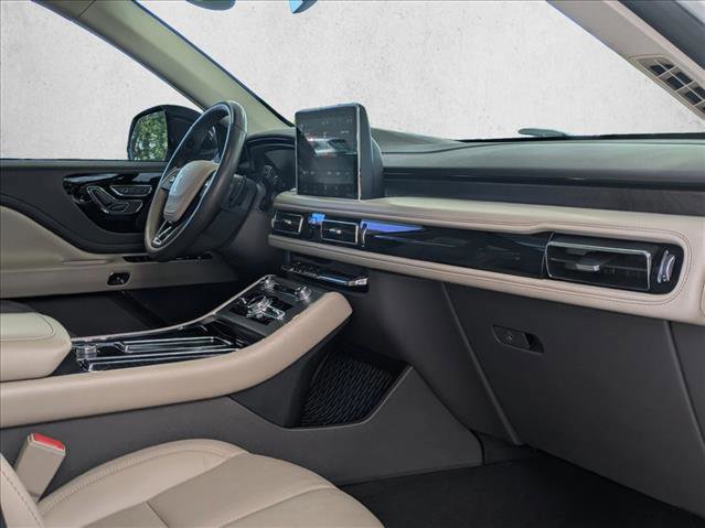 Used 2020 Lincoln Aviator Grand Touring w/ Elements Package Plus AWD/4WD image 28