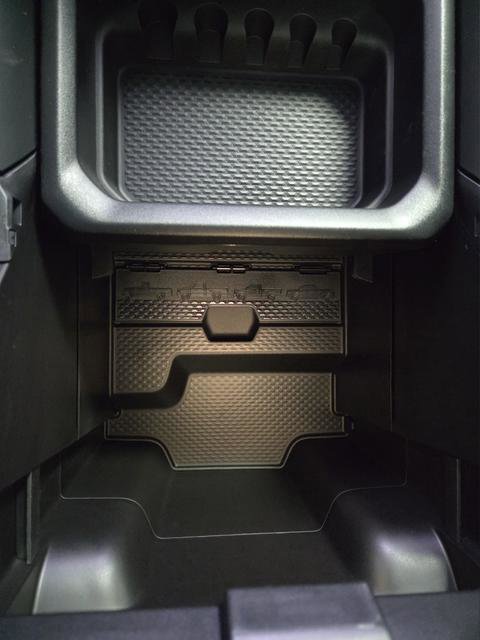 New 2026 RAM 1500 4x4 Crew Cab image 19