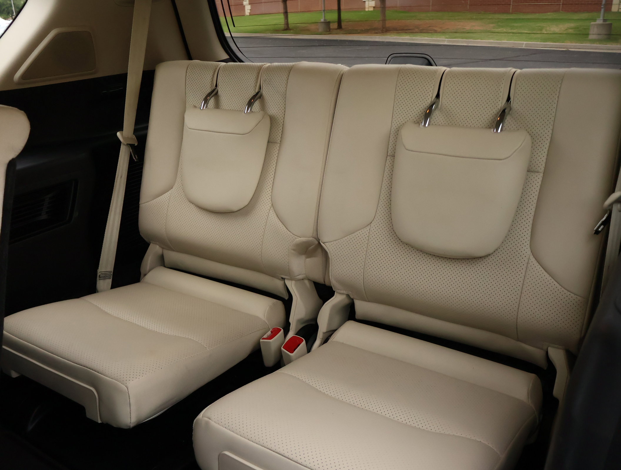 Used 2021 Lexus GX 460 Luxury w/ Off Road Package AWD/4WD image 28