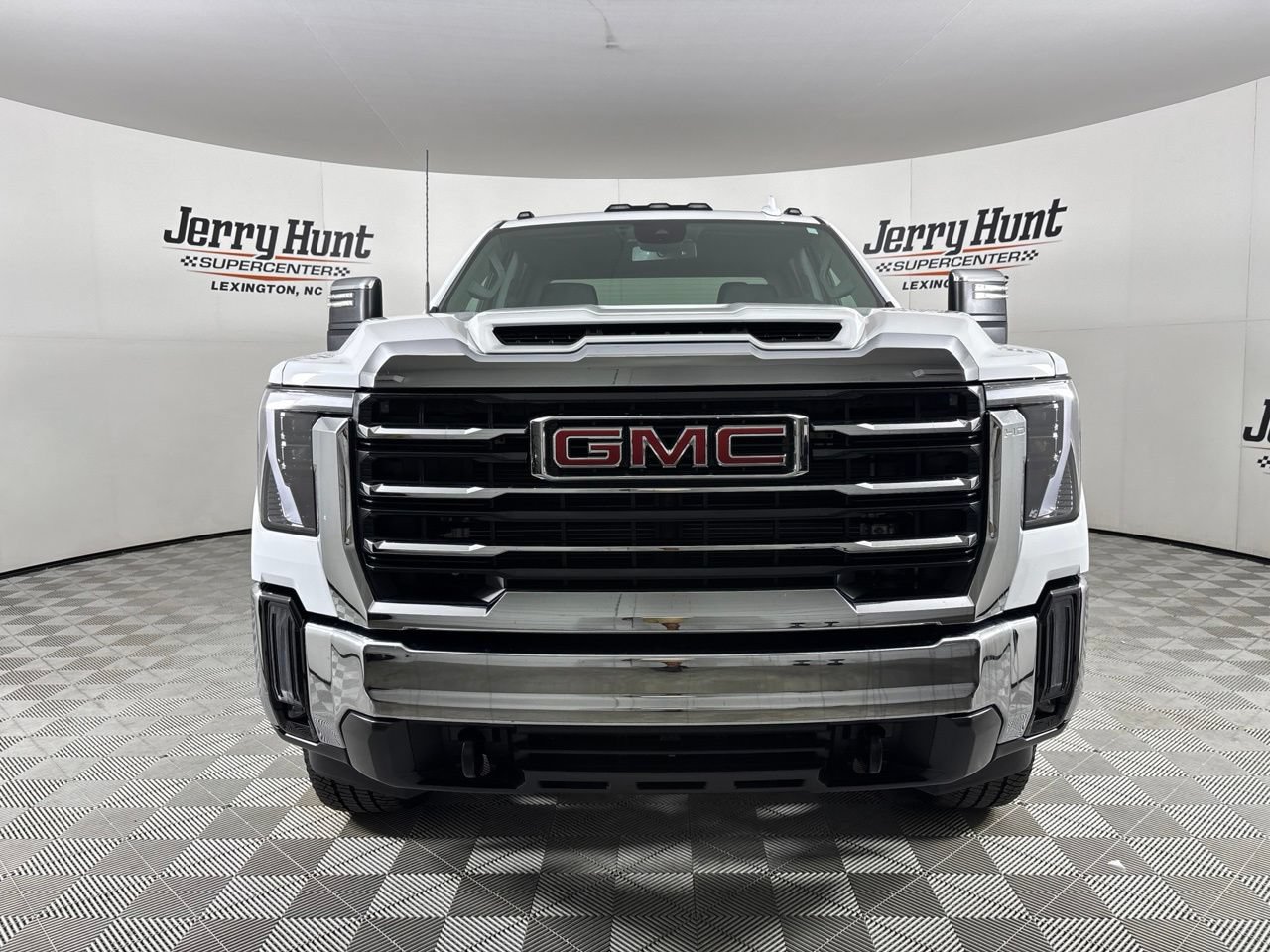 Used 2026 GMC Sierra 2500 SLT w/ SLT Convenience Package AWD/4WD image 2