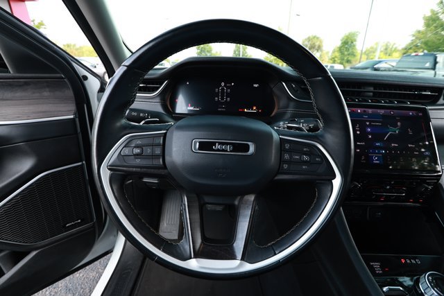 Used 2021 Jeep Grand Cherokee L Limited AWD/4WD image 11