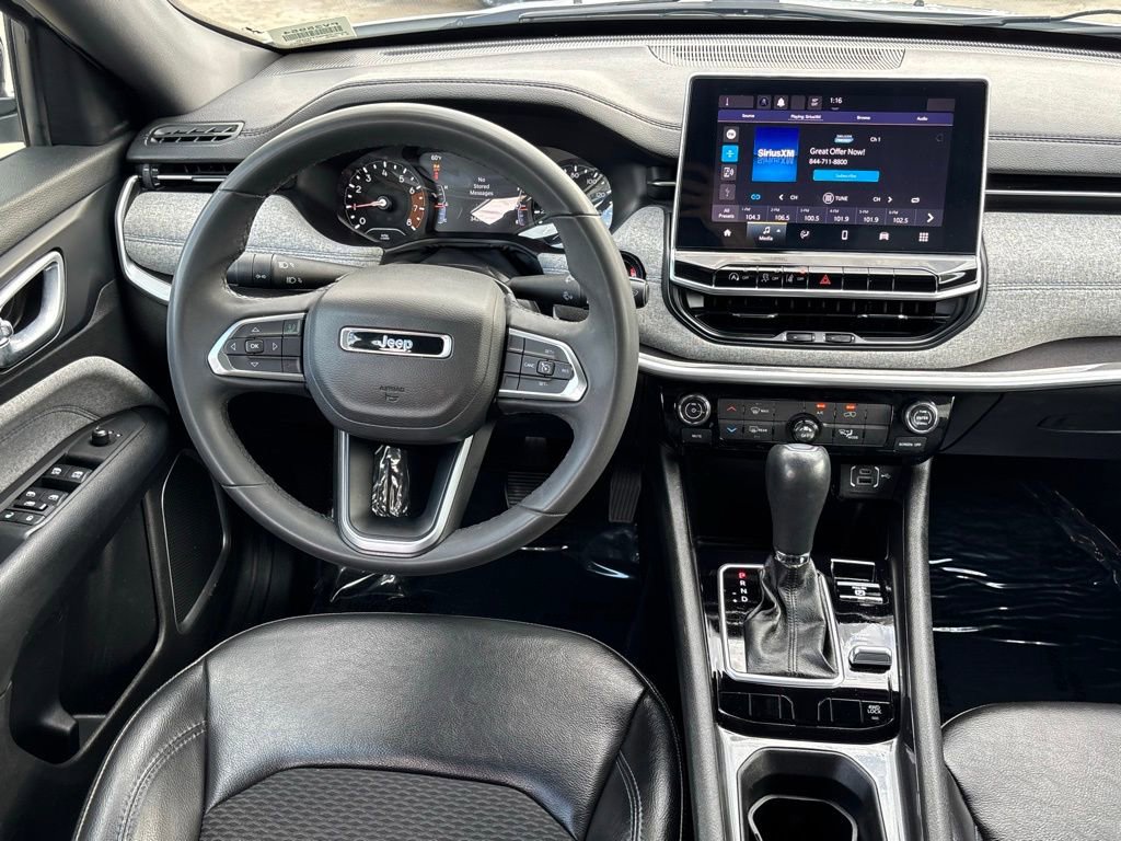 Used 2023 Jeep Compass Latitude image 22