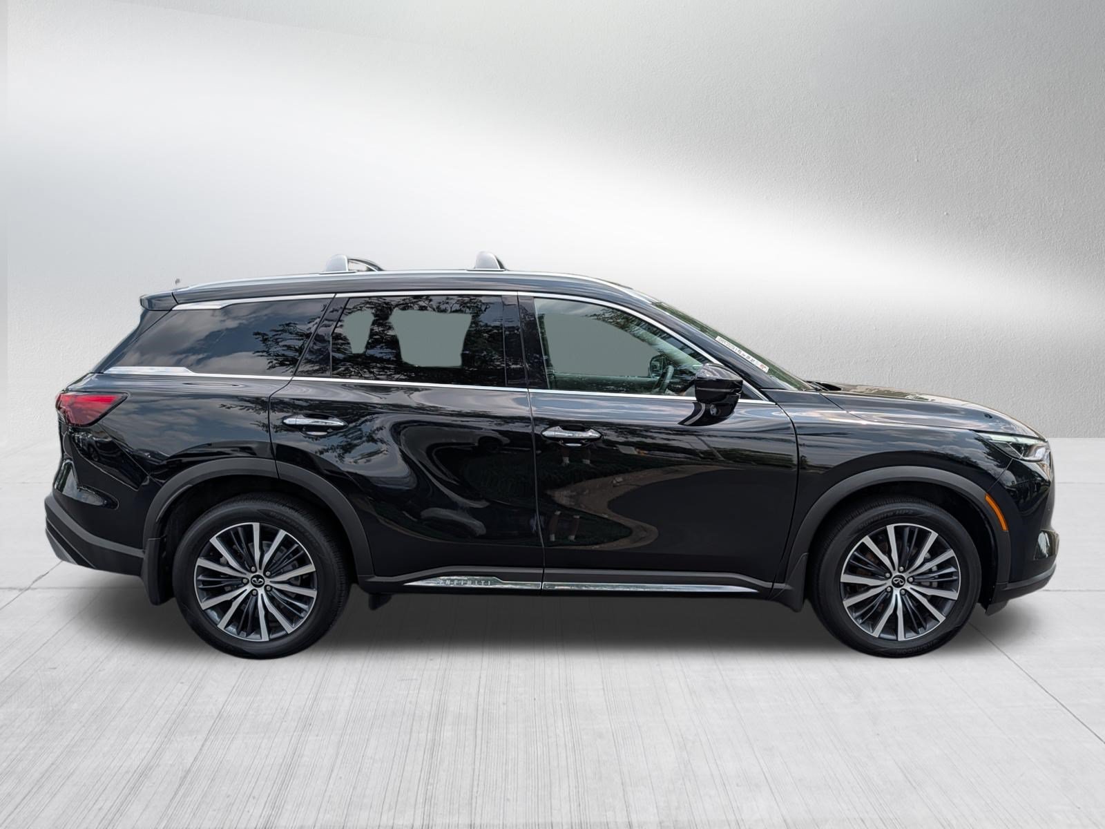 Certified 2025 INFINITI QX60 Sensory w/ Vision Package AWD/4WD image 8