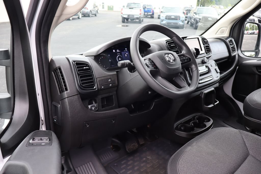Used 2025 RAM ProMaster 2500 w/ U-Haul Equipment Group FWD image 4
