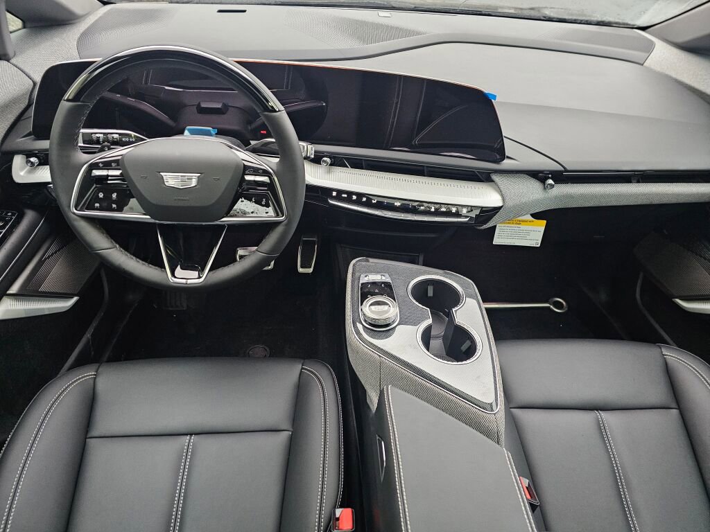 New 2026 Cadillac Optiq Luxury 1 image 23