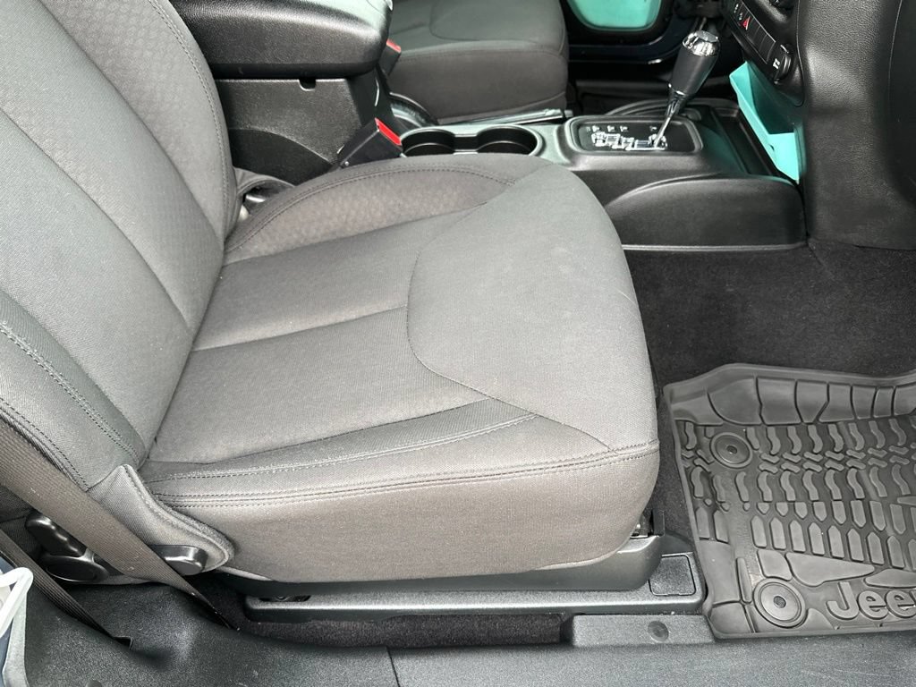 Used 2017 Jeep Wrangler Sport AWD/4WD image 14