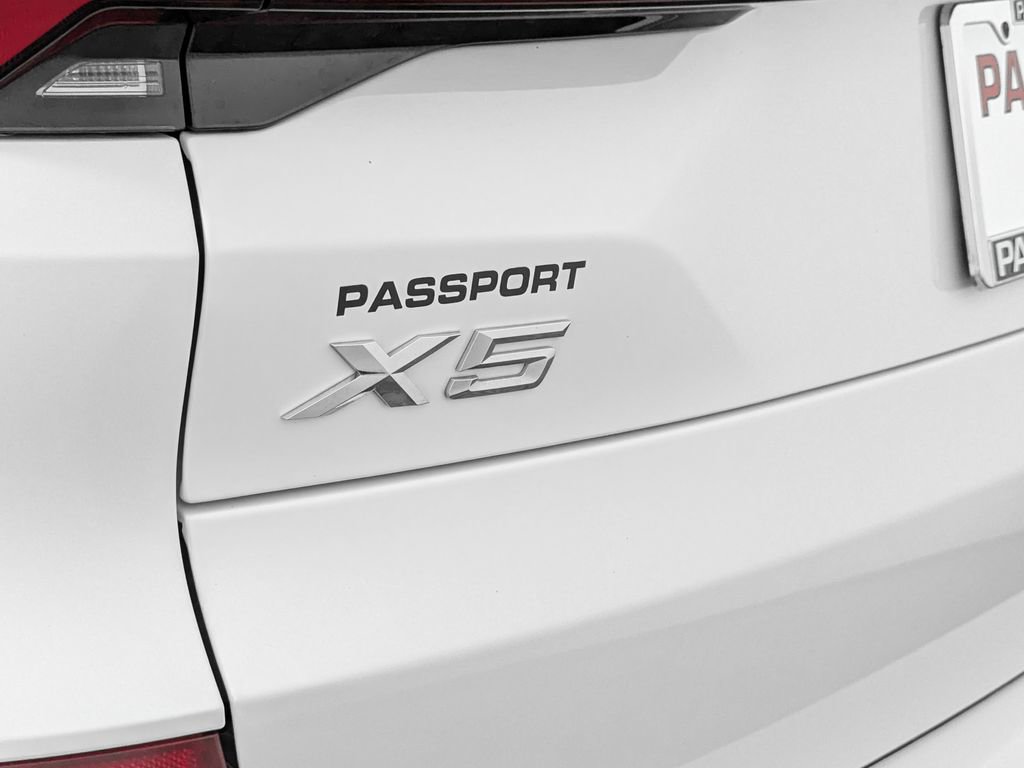 Certified 2024 BMW X5 xDrive40i w/ M Sport Package image 13