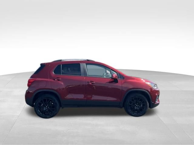 Used 2021 Chevrolet Trax LT w/ Premium Seat Package AWD/4WD image 6