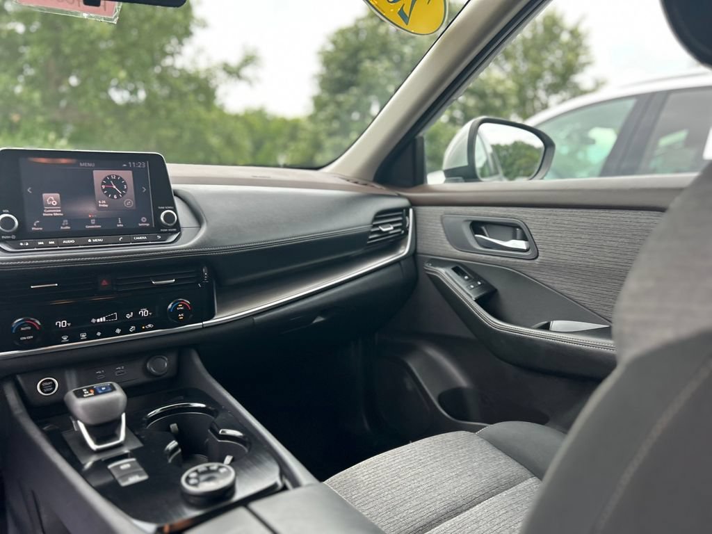 Used 2022 Nissan Rogue SV AWD/4WD image 30