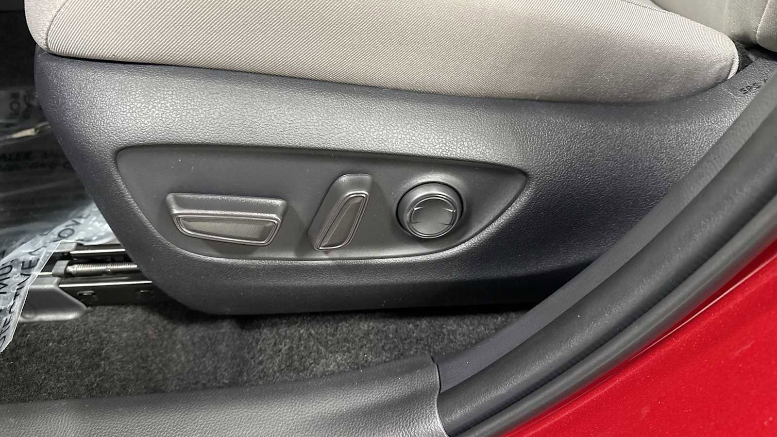 New 2025 Toyota RAV4 XLE image 14