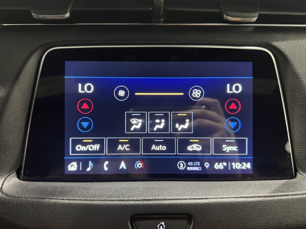 Used 2022 Cadillac XT4 Premium Luxury w/ Enhanced Visibility Package AWD/4WD image 36