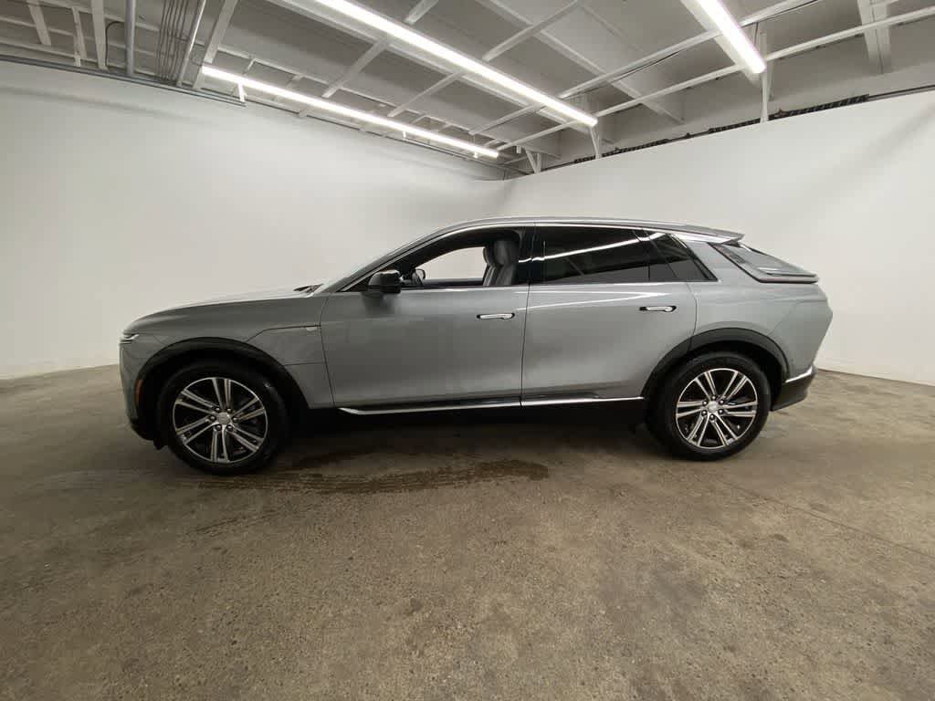 Certified 2025 Cadillac Lyriq Sport AWD/4WD image 3
