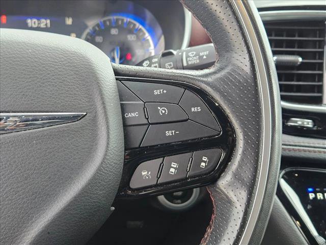 Used 2020 Chrysler Pacifica Limited FWD image 12