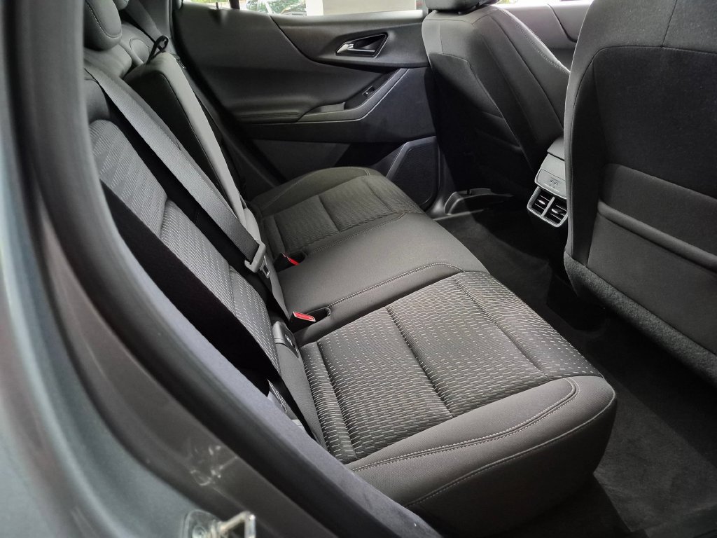 Used 2025 Chevrolet Equinox LT FWD image 23