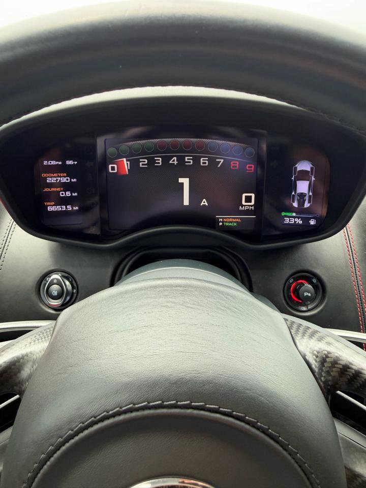 Used 2017 McLaren 570S Coupe RWD image 11