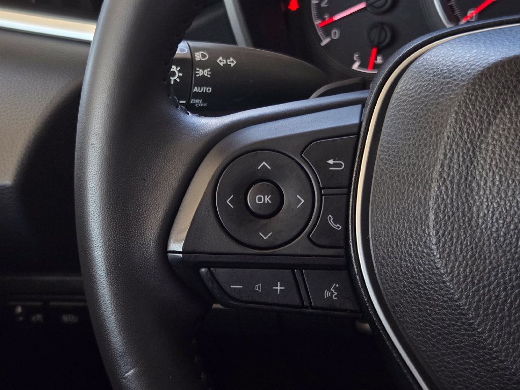 Used 2022 Toyota Corolla SE FWD image 22