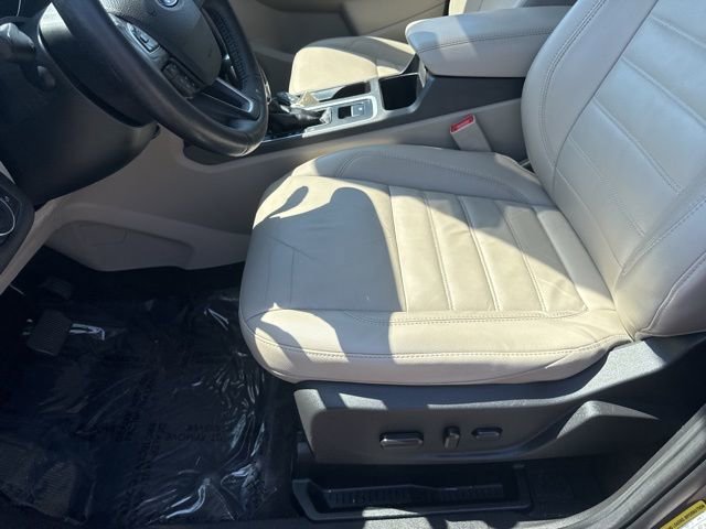 Used 2018 Ford Escape Titanium image 16