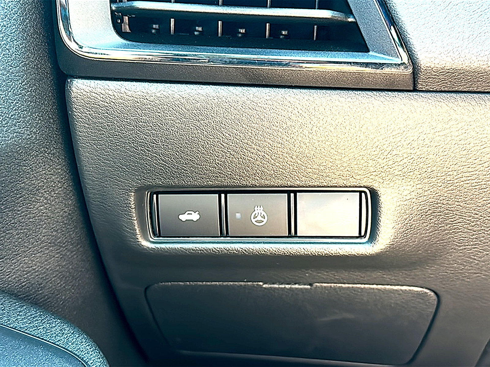 New 2026 Nissan Sentra SV w/ SV Convenience Package FWD image 26