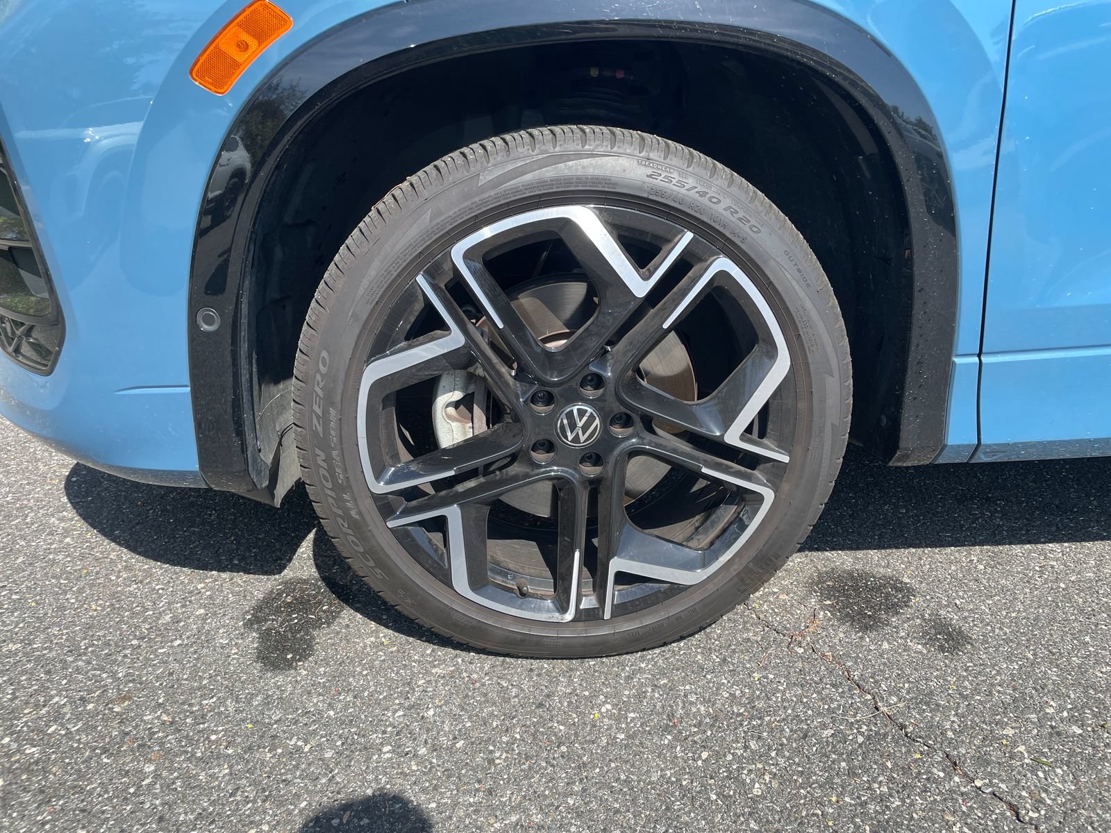 Certified 2025 Volkswagen Tiguan SEL R-Line AWD/4WD image 29