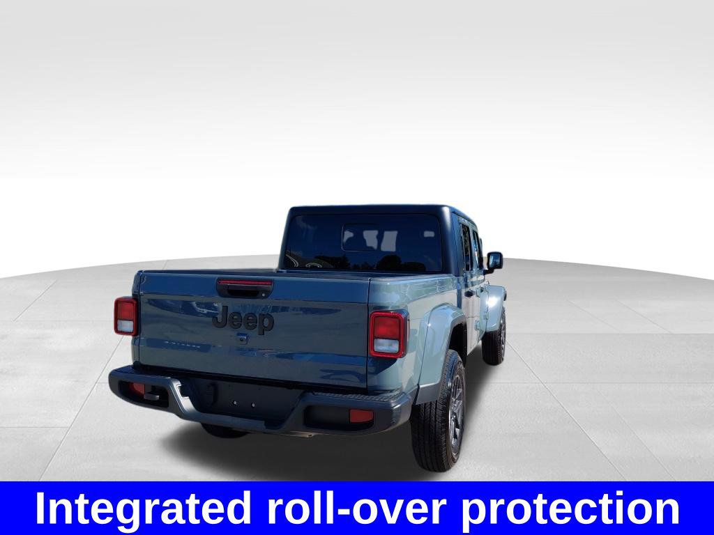 Used 2024 Jeep Gladiator Sport AWD/4WD image 12
