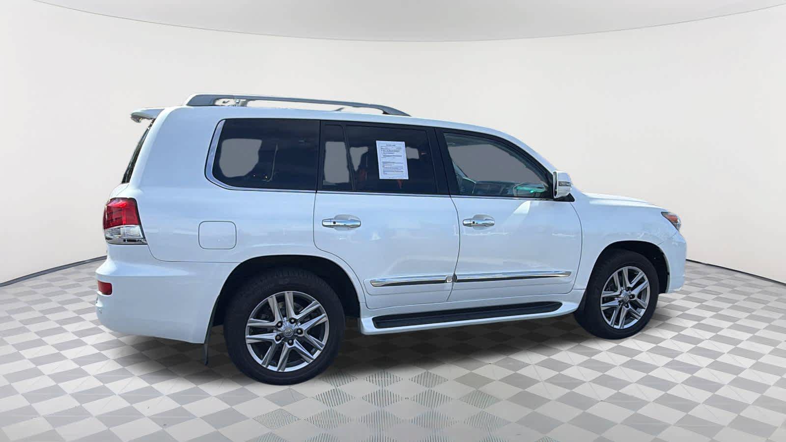 Used 2015 Lexus LX 570 4WD image 4