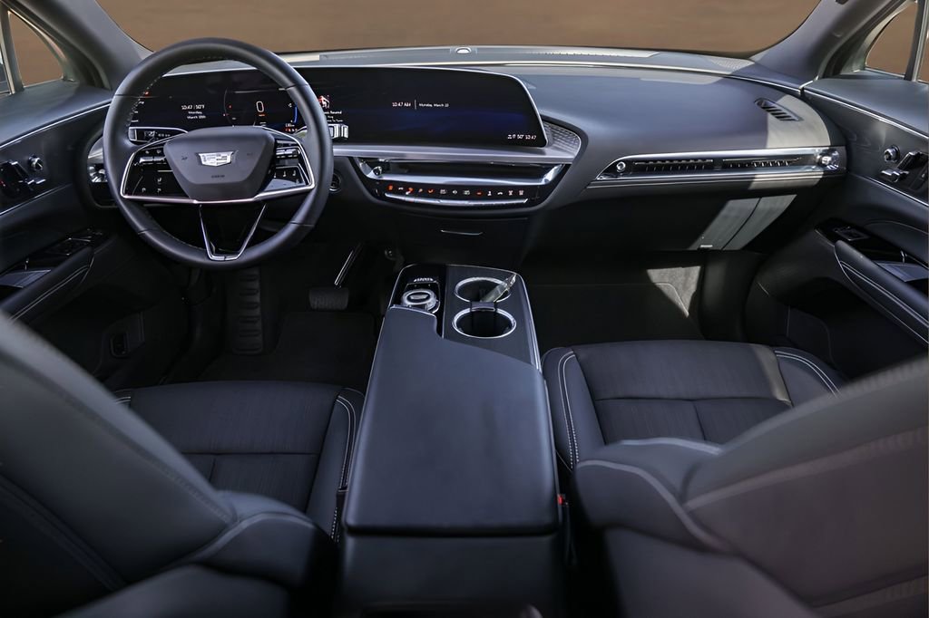 Certified 2024 Cadillac Lyriq Sport image 25