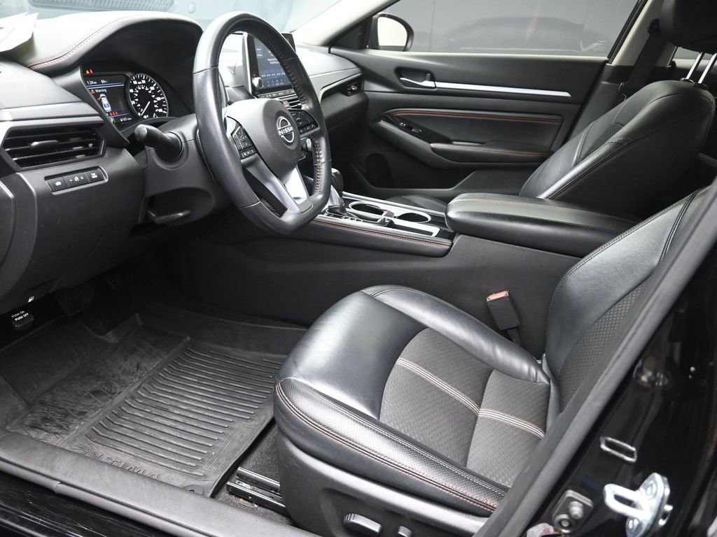Used 2023 Nissan Altima 2.5 SR image 17