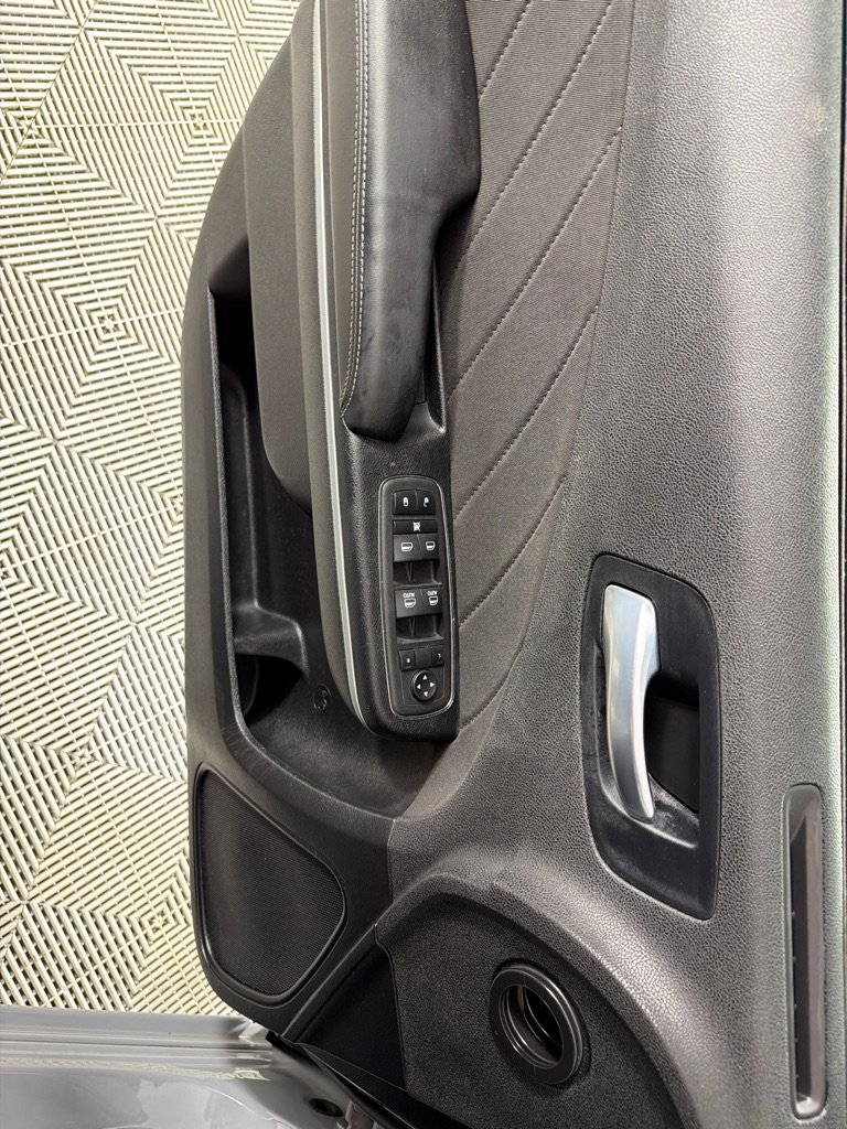 Used 2021 Dodge Charger SXT image 10