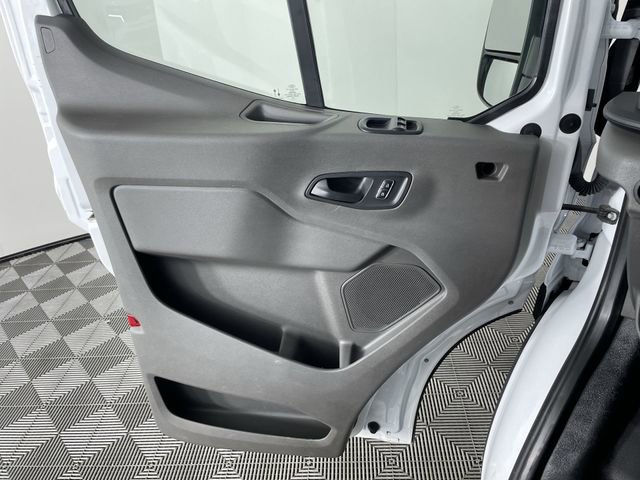 Used 2024 Ford Transit 250 Low Roof w/ Exterior Upgrade Package image 31