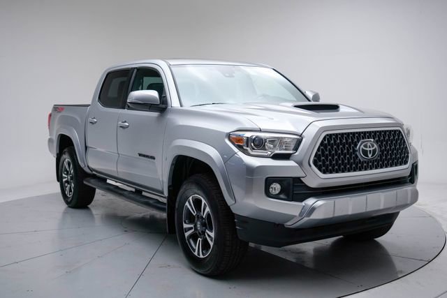 Used 2019 Toyota Tacoma TRD Sport AWD/4WD image 7