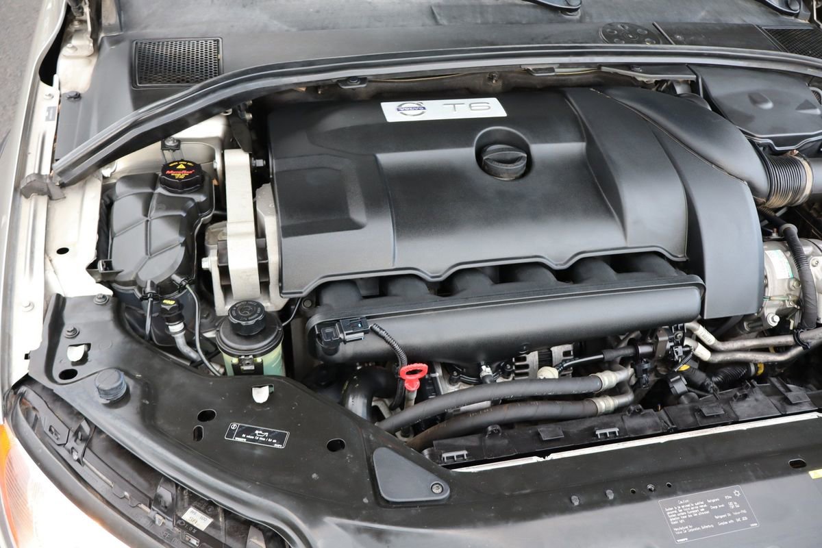 Used 2011 Volvo XC70 T6 image 38