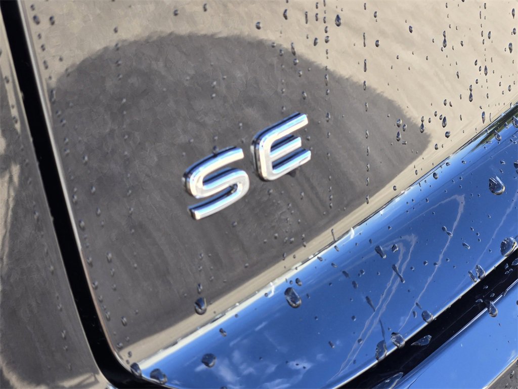 New 2026 Volkswagen Atlas Cross Sport SE image 9