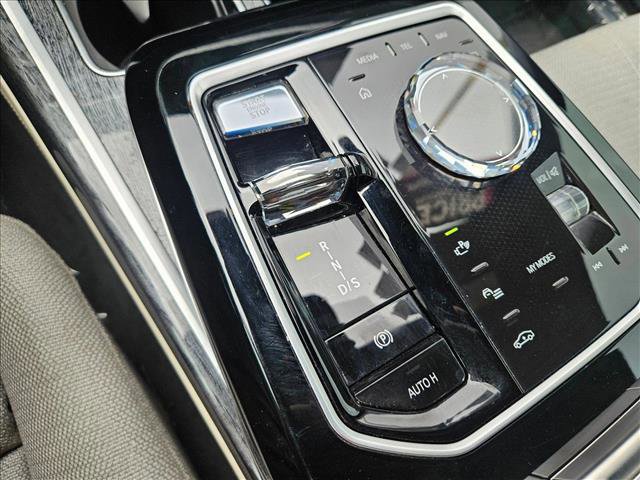Used 2023 BMW 760i xDrive AWD/4WD image 14
