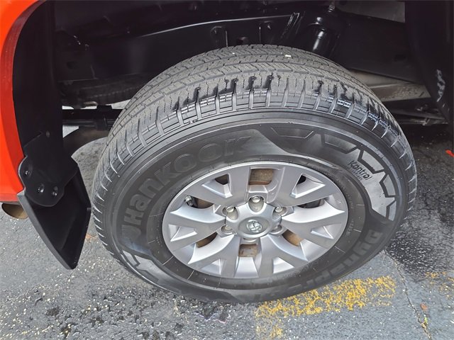 Used 2018 Toyota Tacoma SR5 image 5