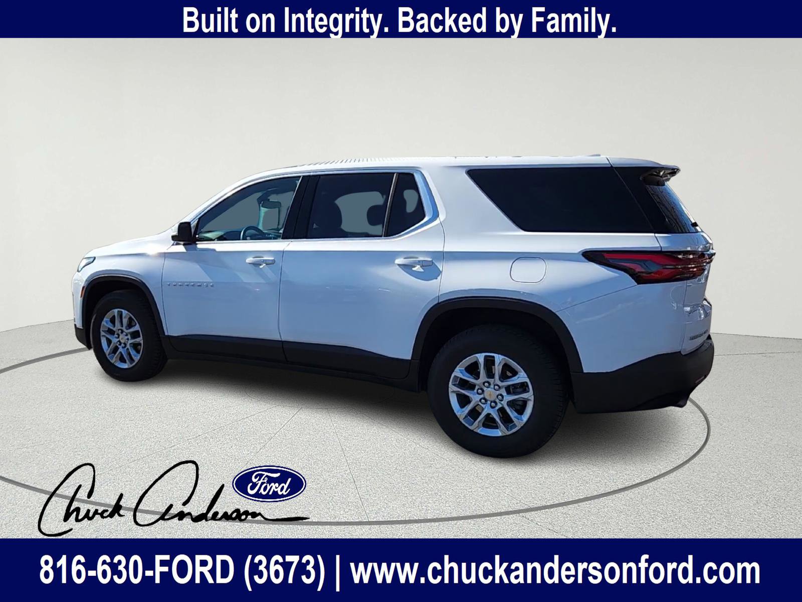 Used 2023 Chevrolet Traverse LS image 7