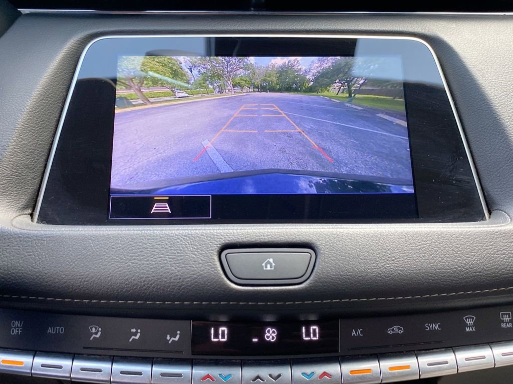 Used 2023 Cadillac XT4 Luxury w/ Cold Weather Package image 24