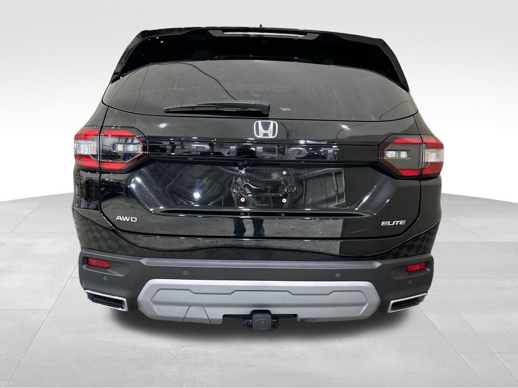 Used 2025 Honda Pilot Elite image 4