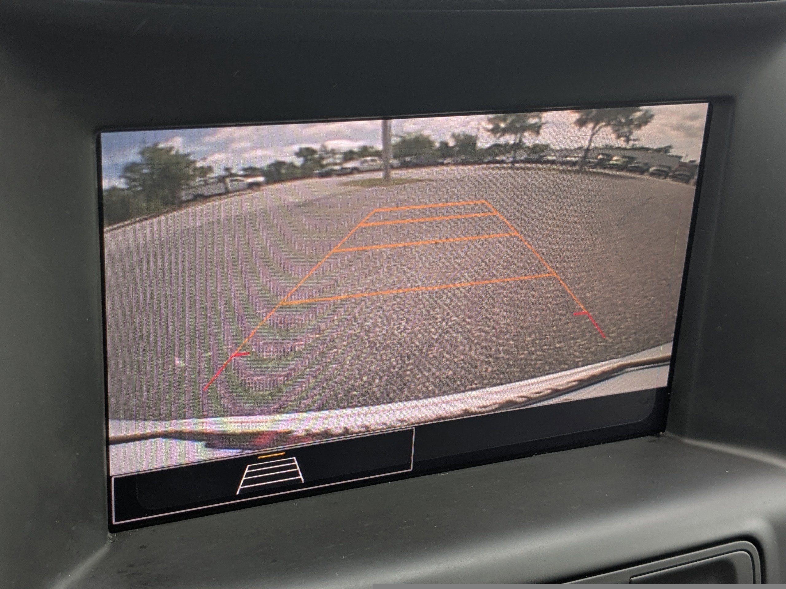 Used 2023 GMC Terrain SLE w/ Driver Convenience Package image 19