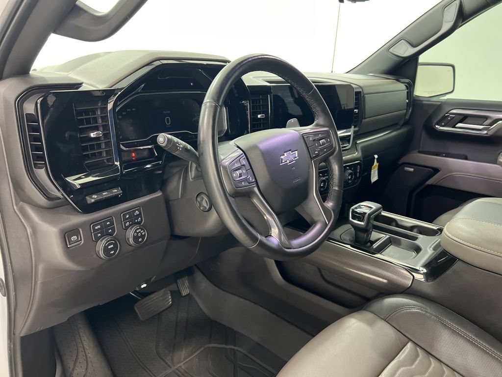 Used 2024 Chevrolet Silverado 1500 ZR2 w/ Technology Package AWD/4WD image 10